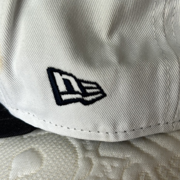 NWOT - Mens New York Yankees Bronx MLB BASEBALL Adjustable Cap New Era - Picture 2 of 10